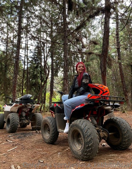 jessica rabbitoficial top star img