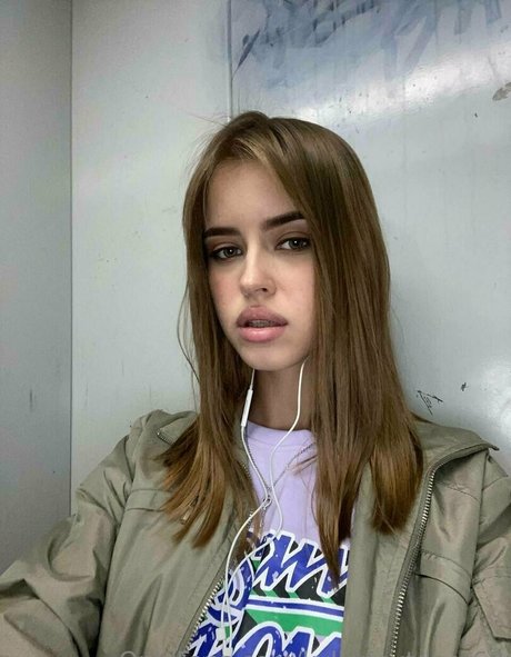 kylienextdoor69 nudes actress images