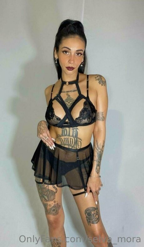 selva mora best model archive