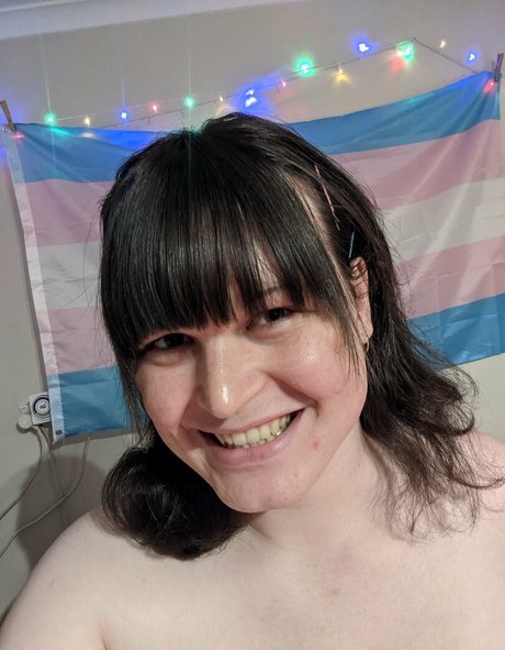 artemislunaaa hot actress photo