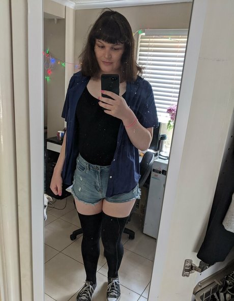 artemislunaaa erotic model images