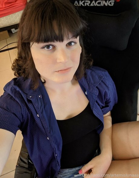 artemislunaaa perfect model pictures