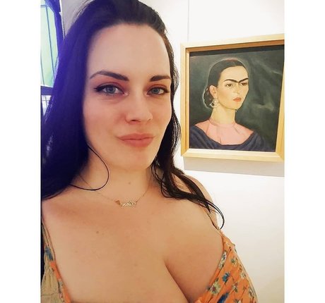 Kinsey Osborn sexy pornstar img