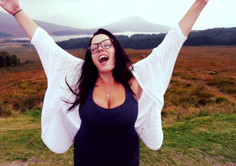 Kinsey Osborn model high quality images