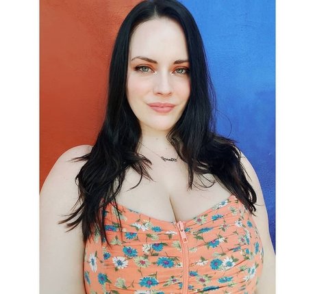 Kinsey Osborn adult model photos