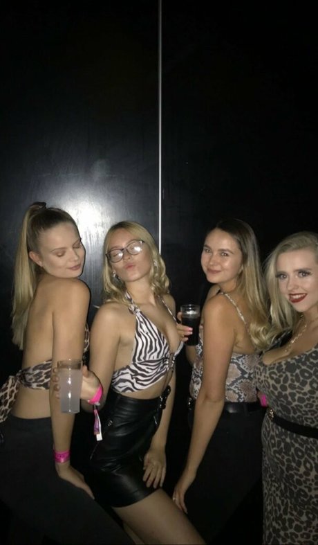 Amber Rose Brightman xxx actress galleries