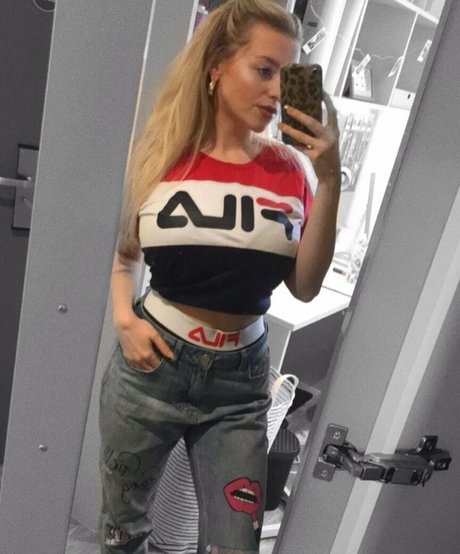 Amber Rose Brightman star high quality images