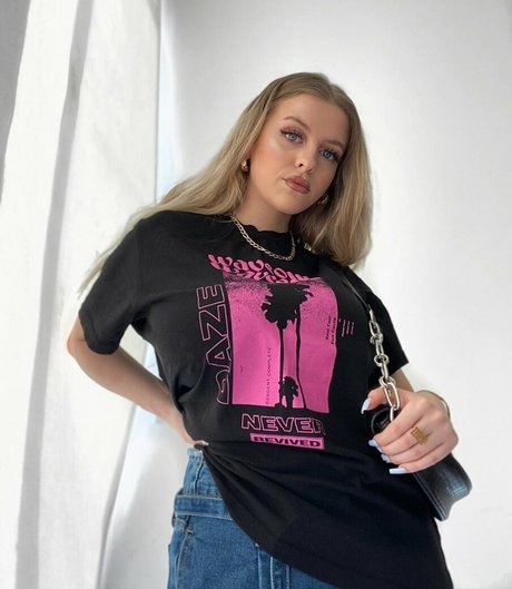 Amber Rose Brightman hd pornstar archive