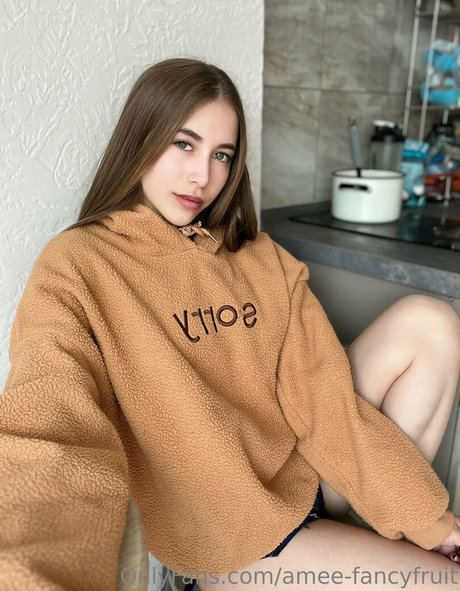 little lisa top model gallery