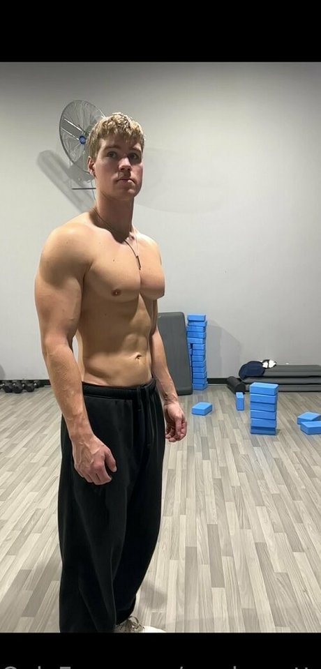 swolemattyy pornographic model image