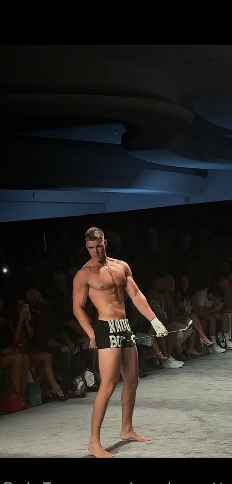 swolemattyy pornstar hot pic