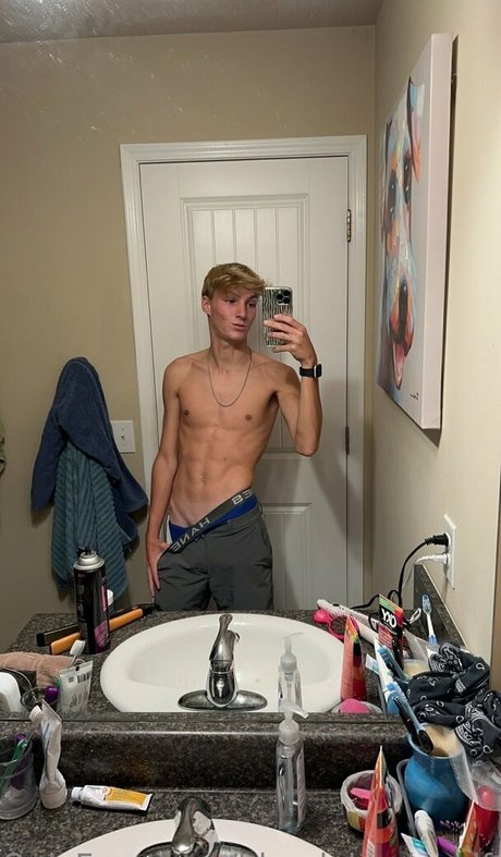 blondeboybradfree porn star pic