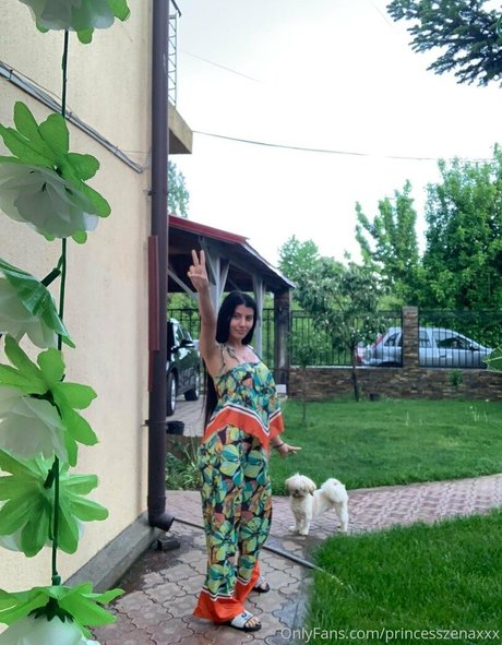 princesszenaxxx sexy model photo