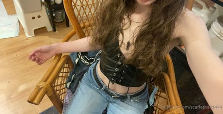 scarlethartt444 hot star image