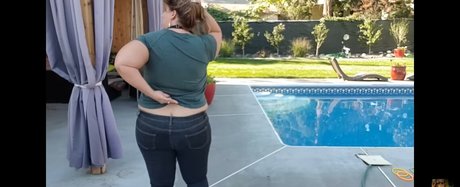 Buttcracks art actress pics