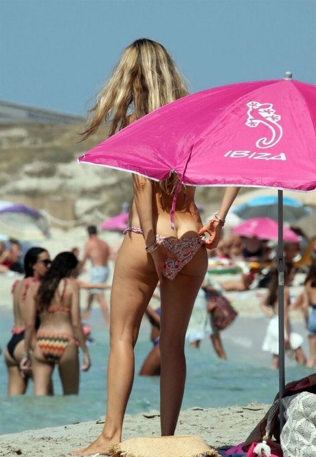 Buttcracks pornstar sex gallery