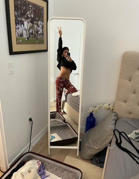 miakhalifa model nude galleries