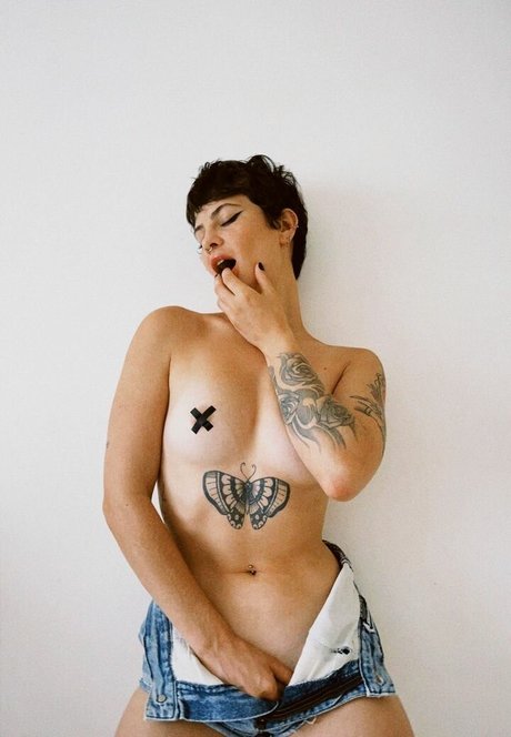 Marceli Cardozo nice actress pics