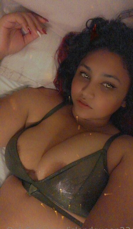 islandqueen23 naked actress archive