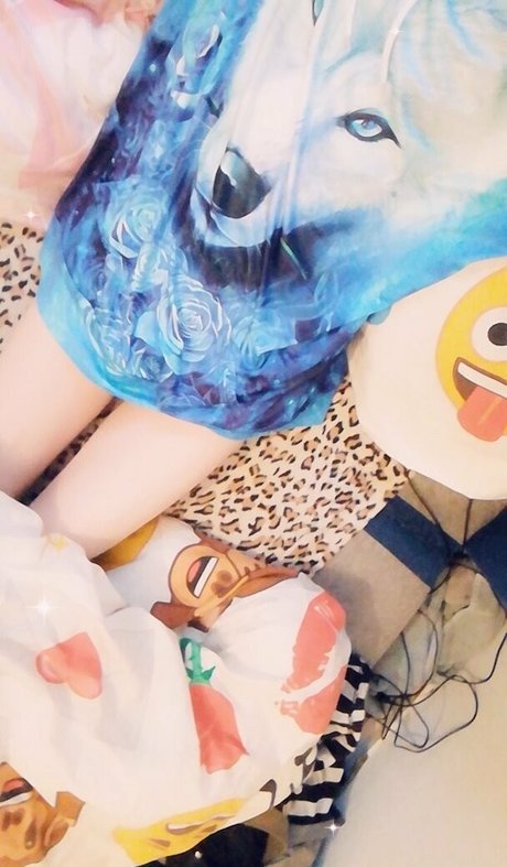 emster6969 pretty model pics