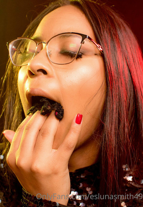 eslunasmith49 pornstar sex pic
