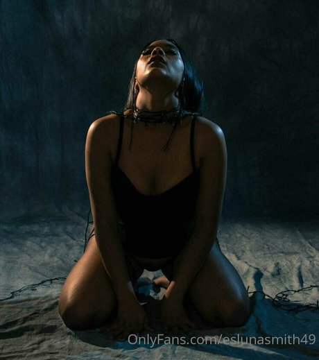 eslunasmith49 porn model gallery