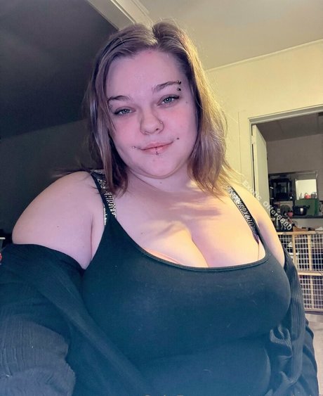 onlyskyyla hot actress archive