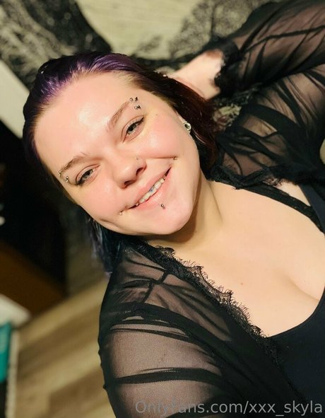 onlyskyyla model beautiful pics