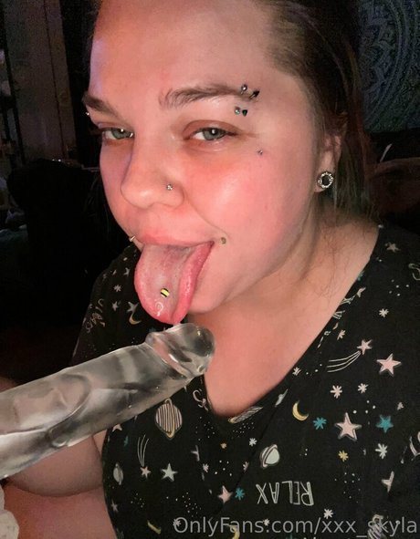 onlyskyyla model exclusive pictures