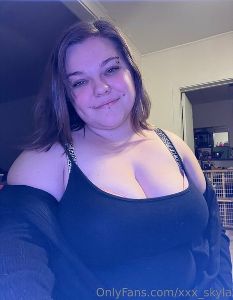 onlyskyyla pretty model images