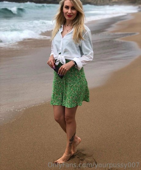 yourpussy007 naked actress photo