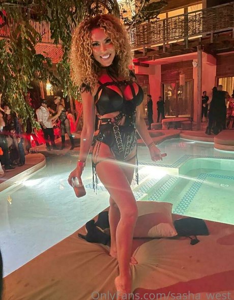 Sasha West star pornographic photo