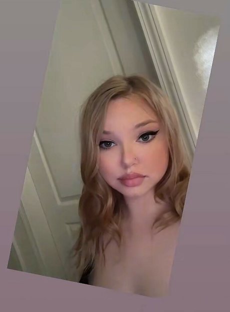 Destiny Estelle exclusive pornstar images