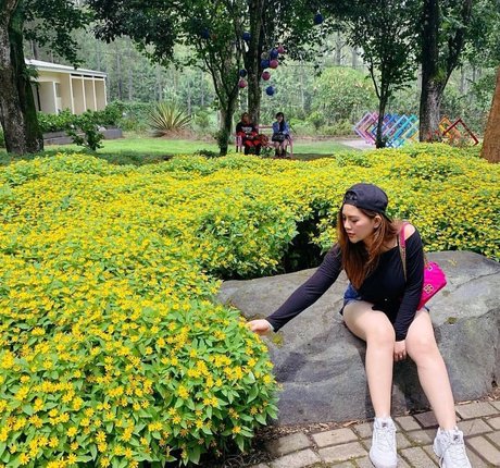 Renna Dyana art model archive