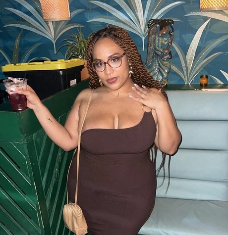 Kathrynn Marie star perfect photo