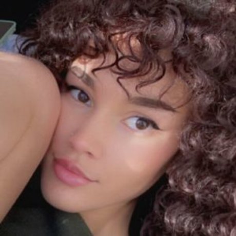 Averagevelma pretty actress img