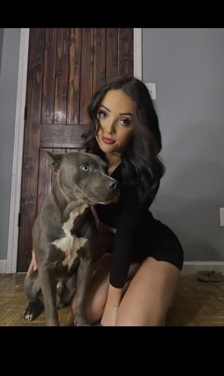 Chloe Grace model beautiful img