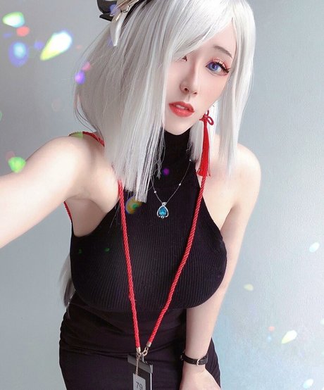 Larissa Rochefort pretty star img