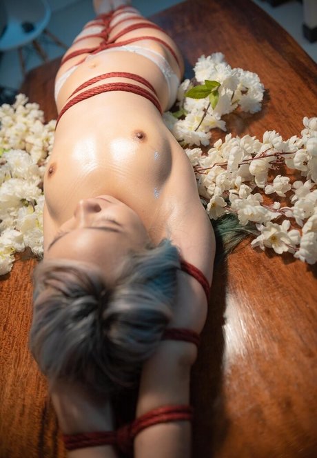 Natsuki Jiro nice actress photos