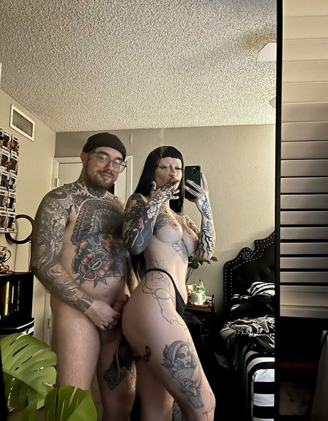 Hviley Rose model pretty gallery