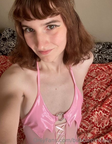 Bubblepinkelle star naked photos