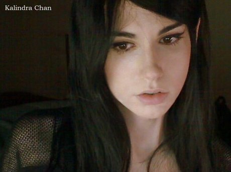 Kalindra Chan model erotic photo