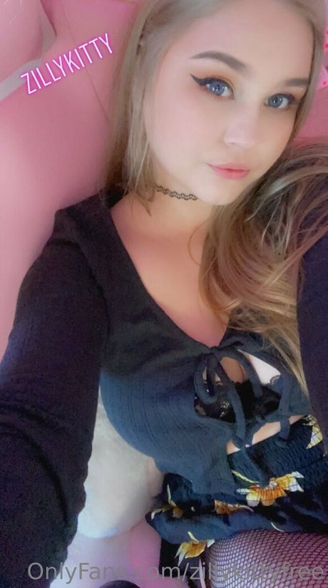 zillykittyfree model top gallery