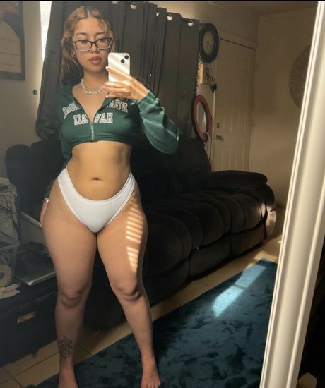 Rissadime model nudes picture