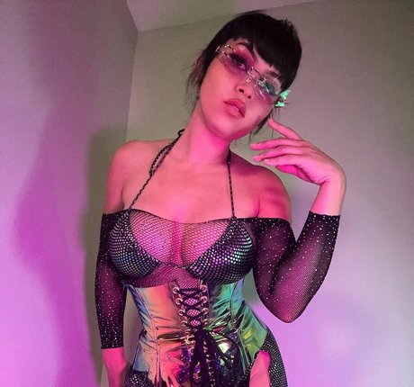 Pinksaltmoon porn actress photo