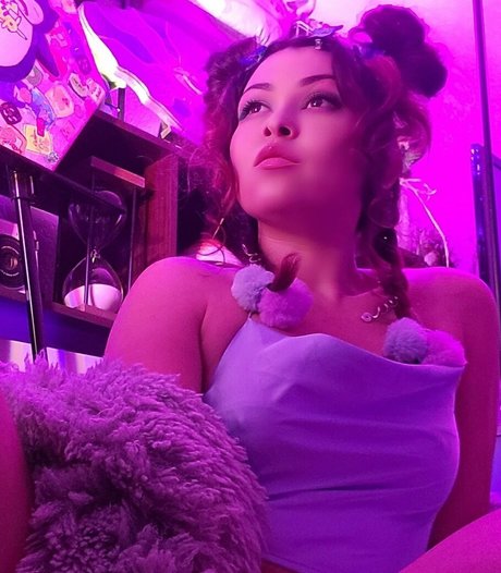 Pinksaltmoon top star images