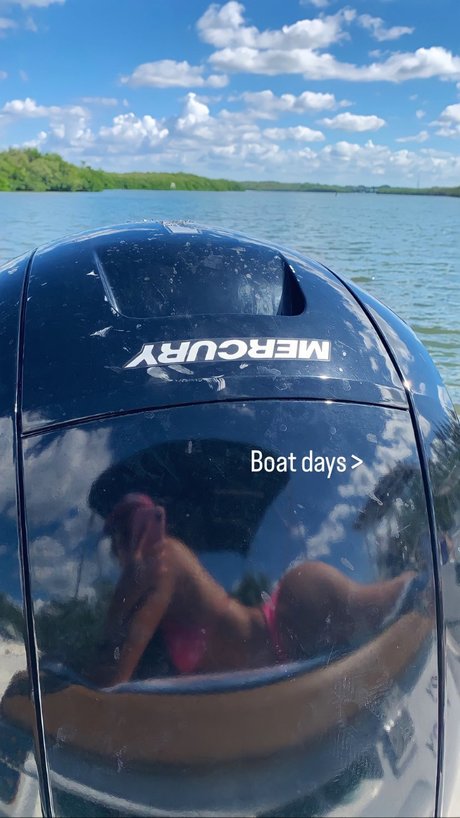 fat black onlyfans adult photos