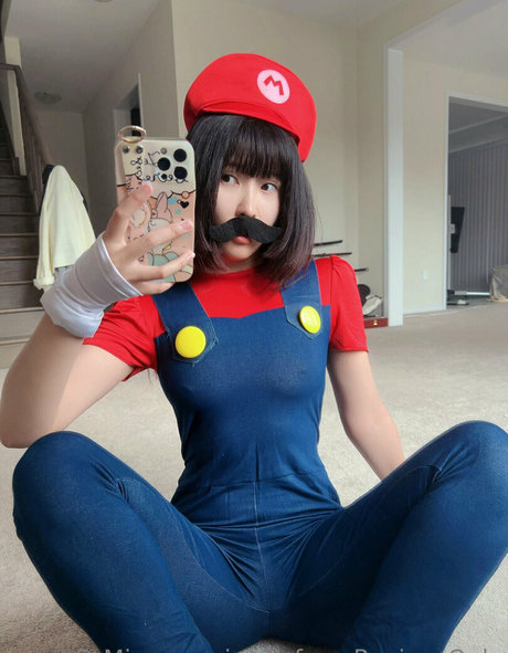 MissWarmJ pornstar adult gallery