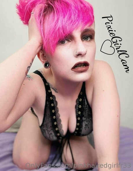 pinkhairedgirlfr33 high quality pornstar photos