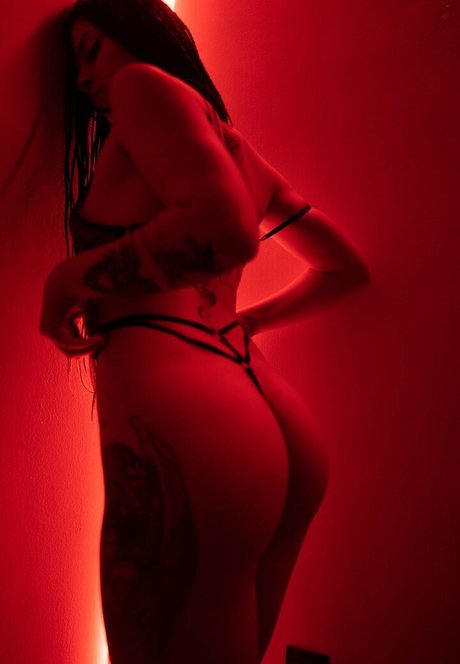 Inkedellen naked actress img